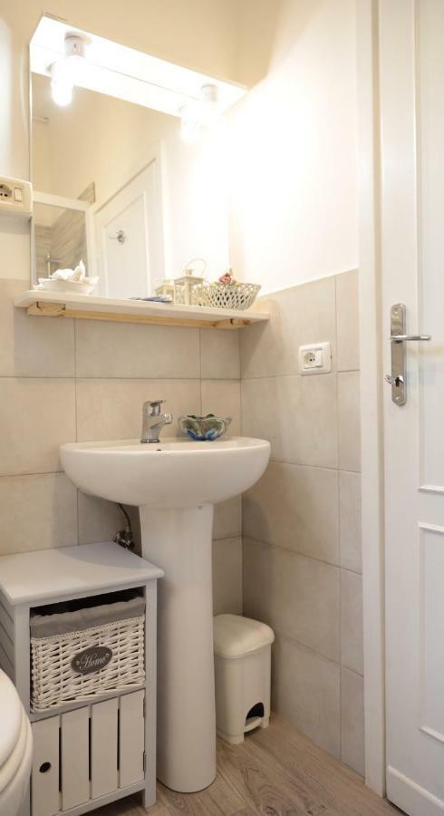 Casa Jessica Apartment มอนเตกาตินี แตร์เม ภายนอก รูปภาพ
