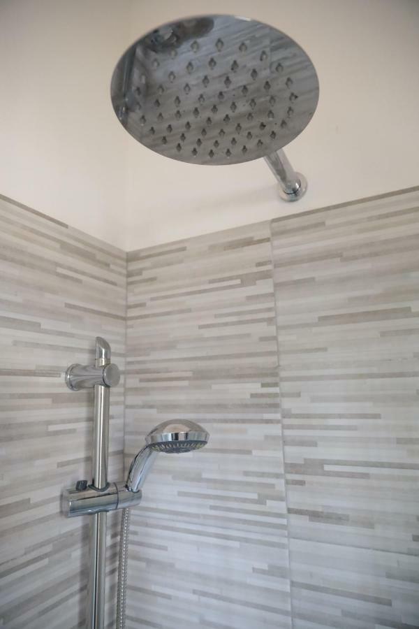 Casa Jessica Apartment มอนเตกาตินี แตร์เม ภายนอก รูปภาพ